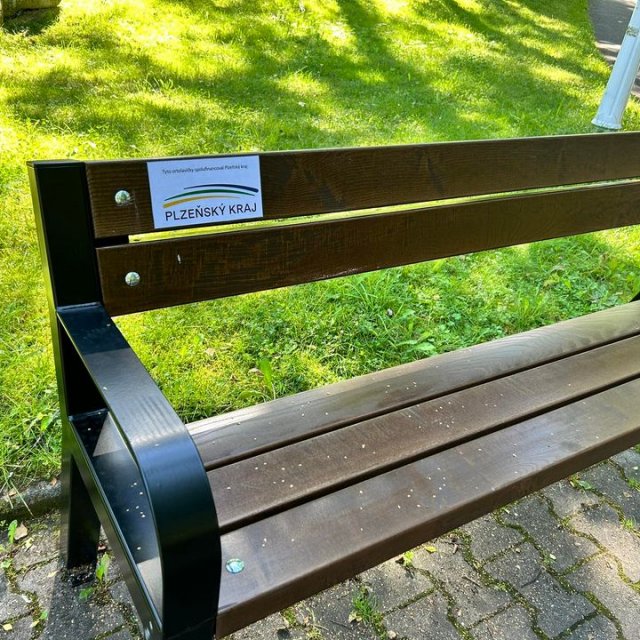 Revitalizace mobiliáře parku